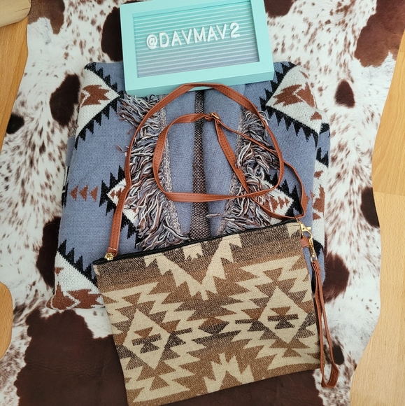 davmav2 Handbags - CROSS THAT BODY Crossbody Bag